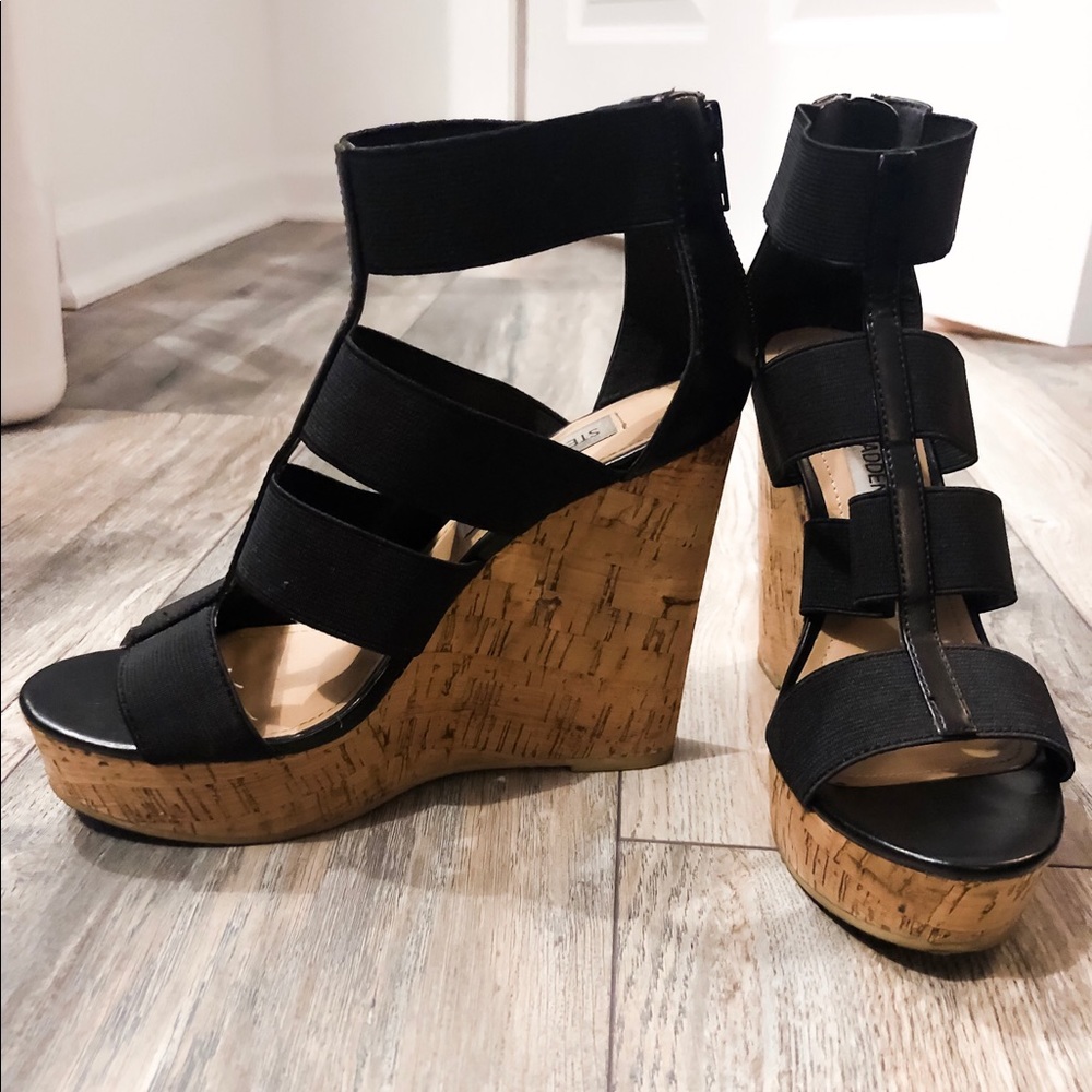 Steve Madden Black Wedge Sandal Women’s Size 5.5